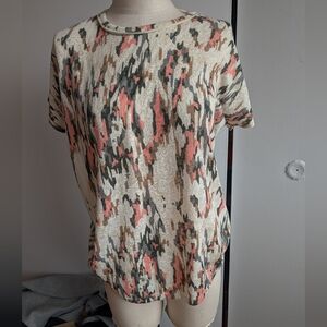 Short-Sleeve Crewneck Top in Cream with Pink & Olive Abstract Print